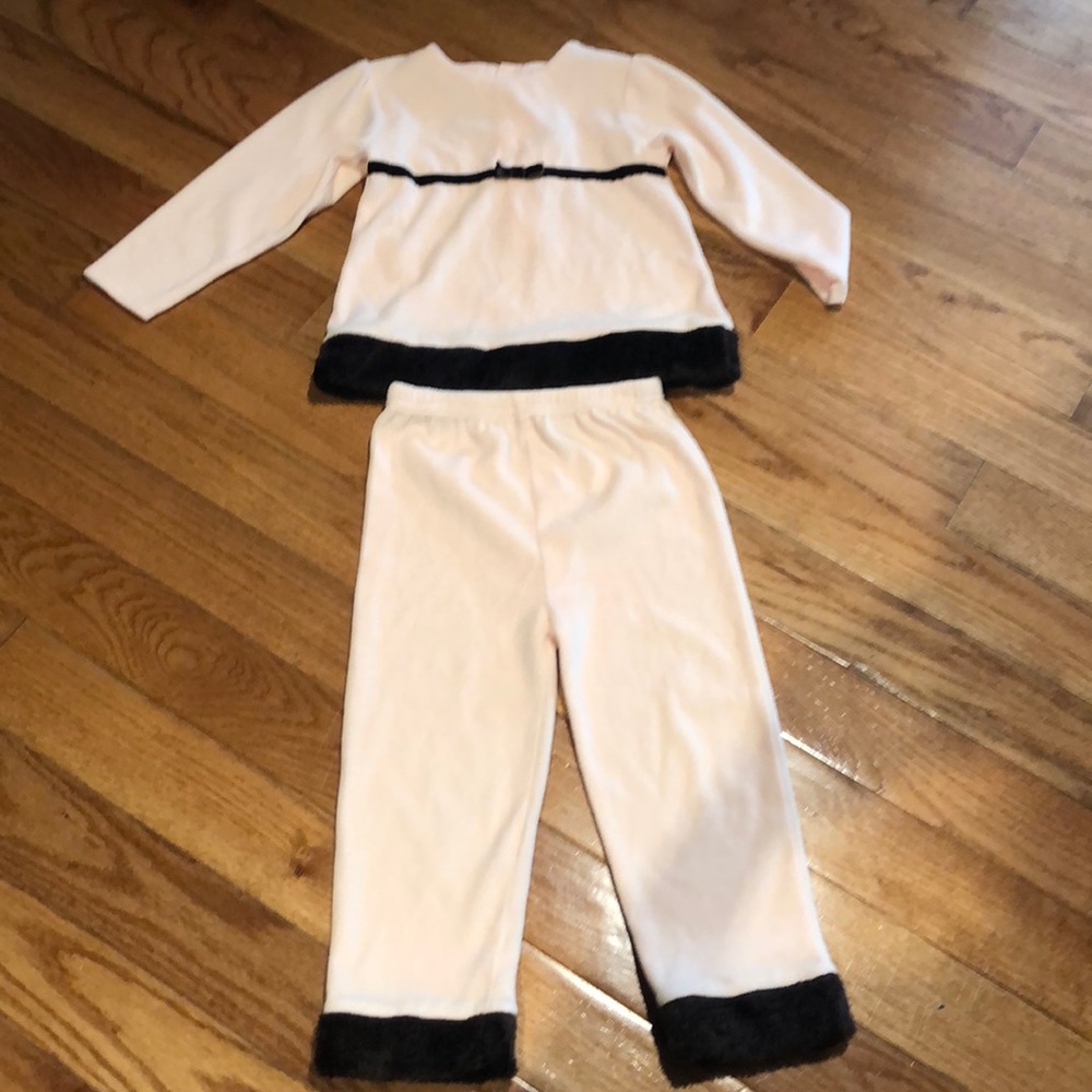 Adorable little girls pant set
